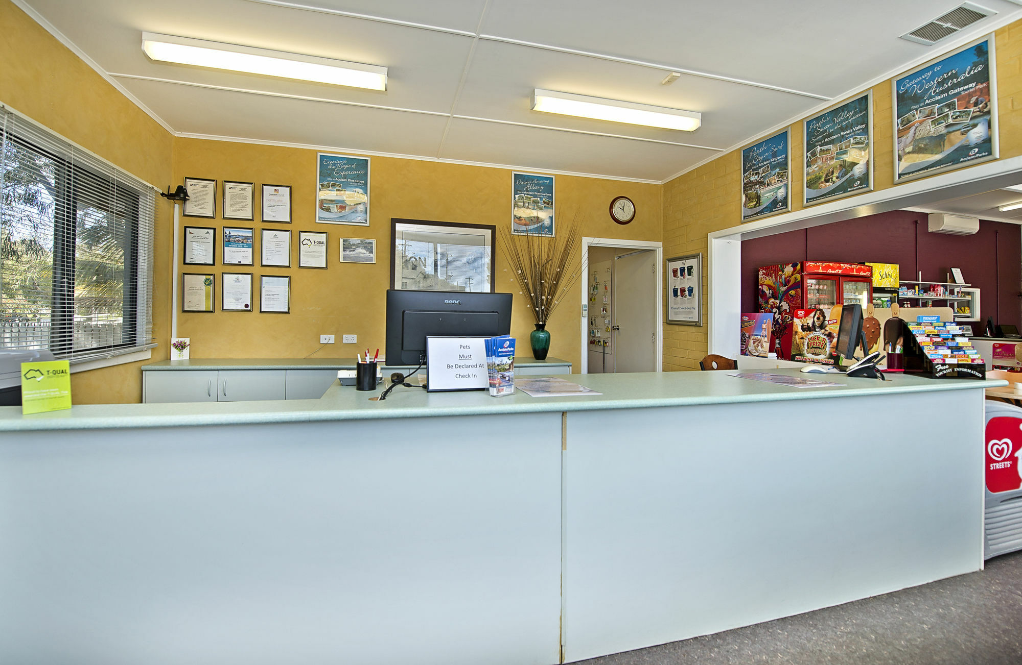 Acclaim Rose Gardens Beachside Holiday Park Олбани Экстерьер фото
